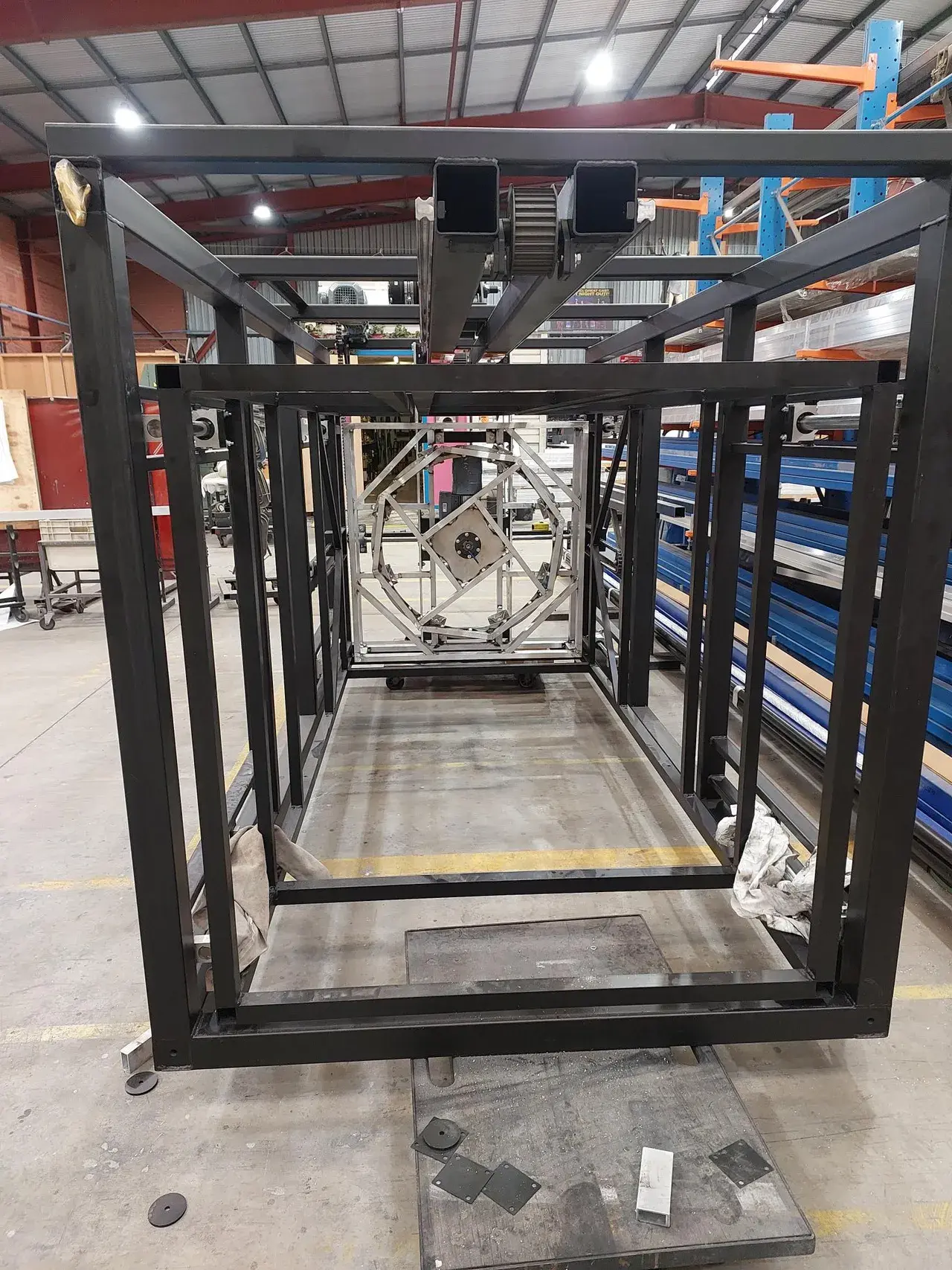 The lift structure and automation mechanism during assembly in the TSA workshop